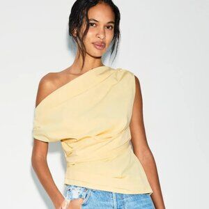 One of Others Pallas Top Size 4 MSRP $220